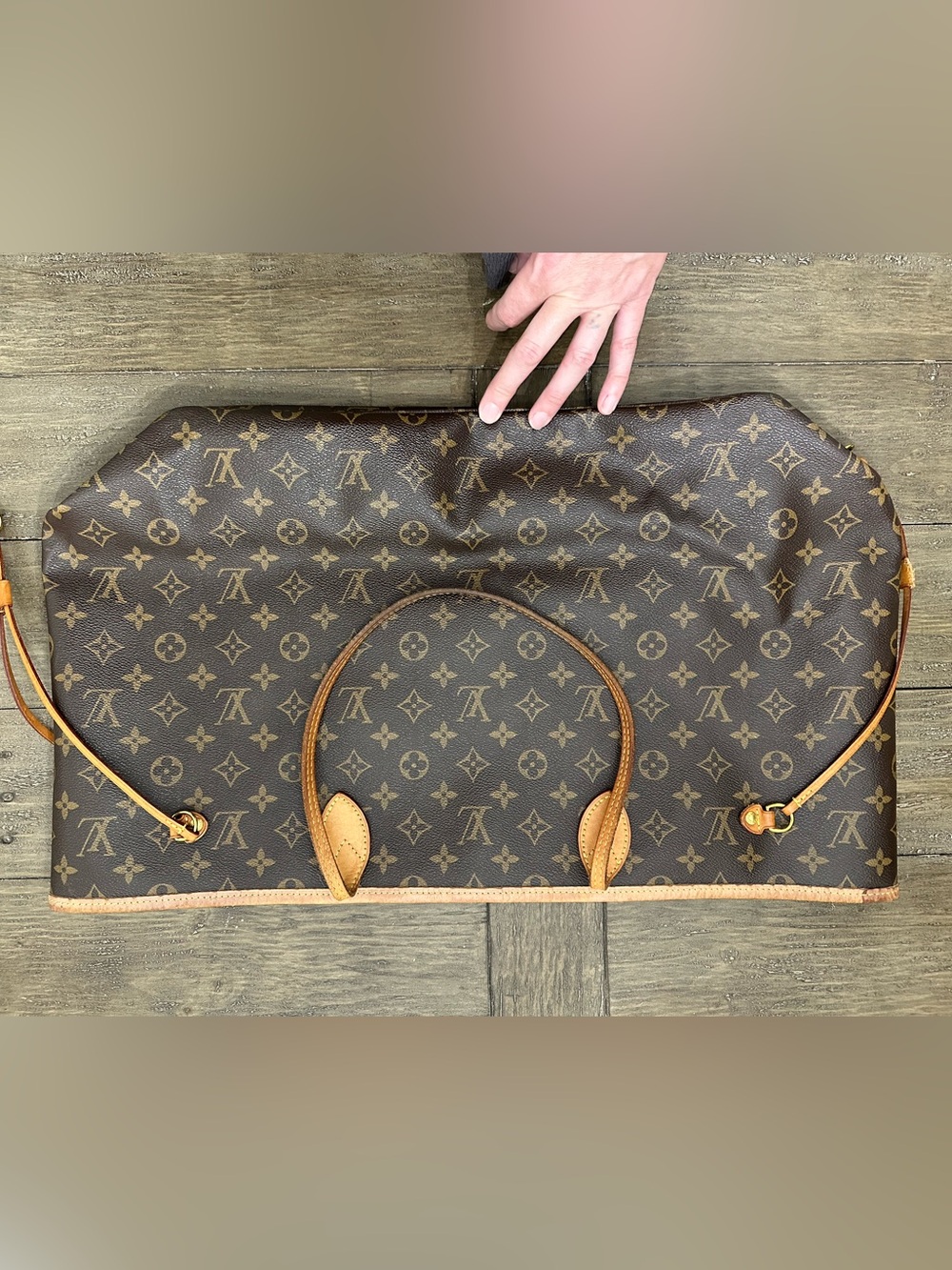 Louis Vuitton Neverfull Canvas Tote with Matching Pouch - Brown & Tan - Picture 6 of 15